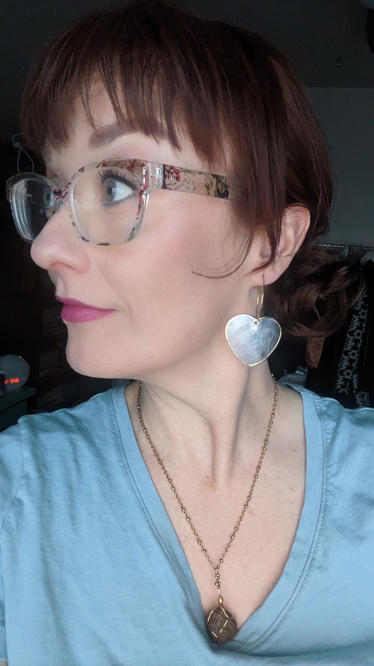 Shell heart hoop earrings